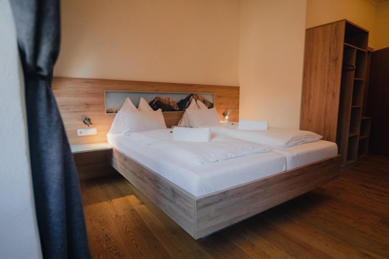 Hotel Restaurant Das Roessl ヴィンディッシュガルシュテン エクステリア 写真