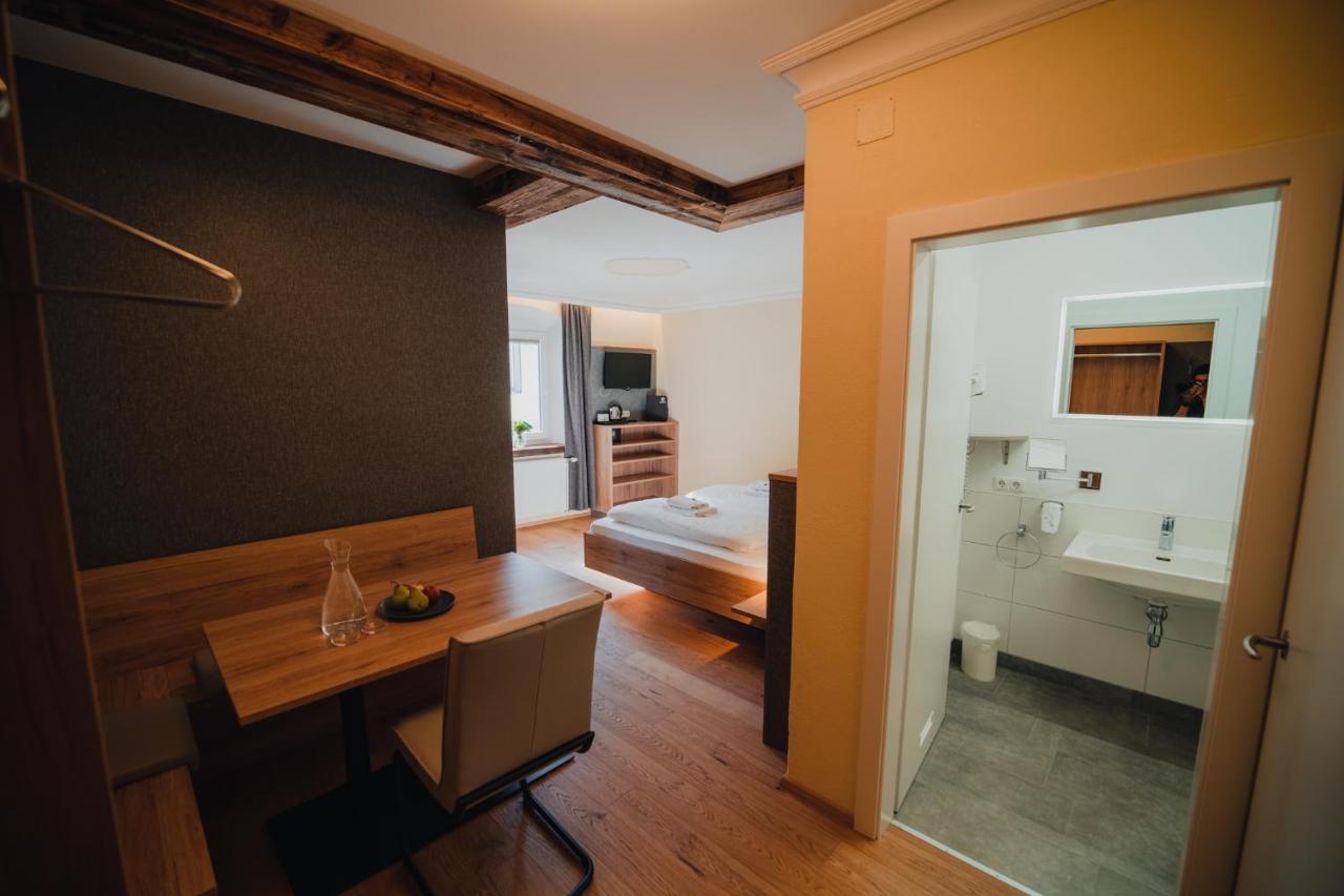 Hotel Restaurant Das Roessl ヴィンディッシュガルシュテン エクステリア 写真