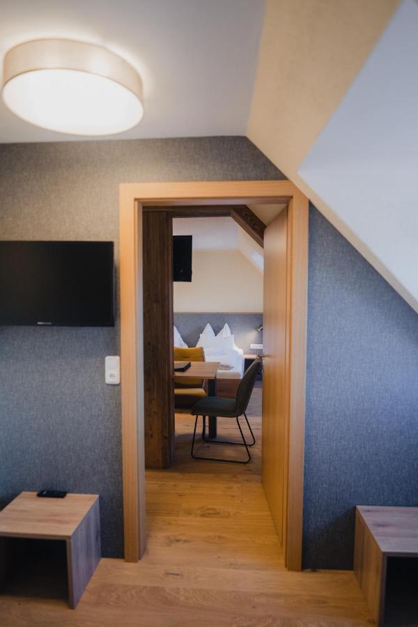 Hotel Restaurant Das Roessl ヴィンディッシュガルシュテン エクステリア 写真